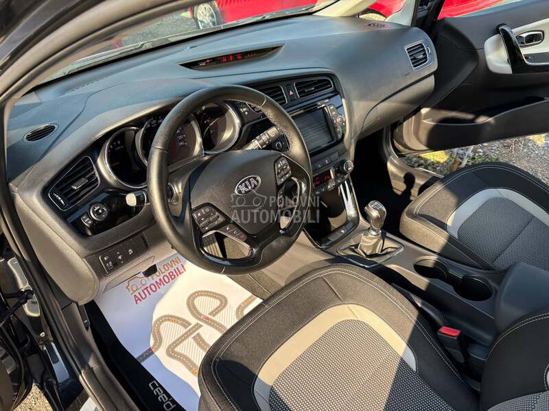 Kia cee`d sw 1.6 CVVT GDI Pano