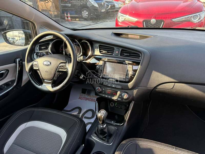 Kia cee`d sw 1.6 CVVT GDI Pano