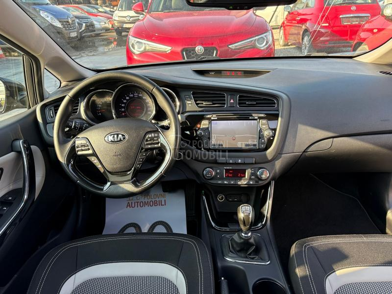 Kia cee`d sw 1.6 CVVT GDI Pano