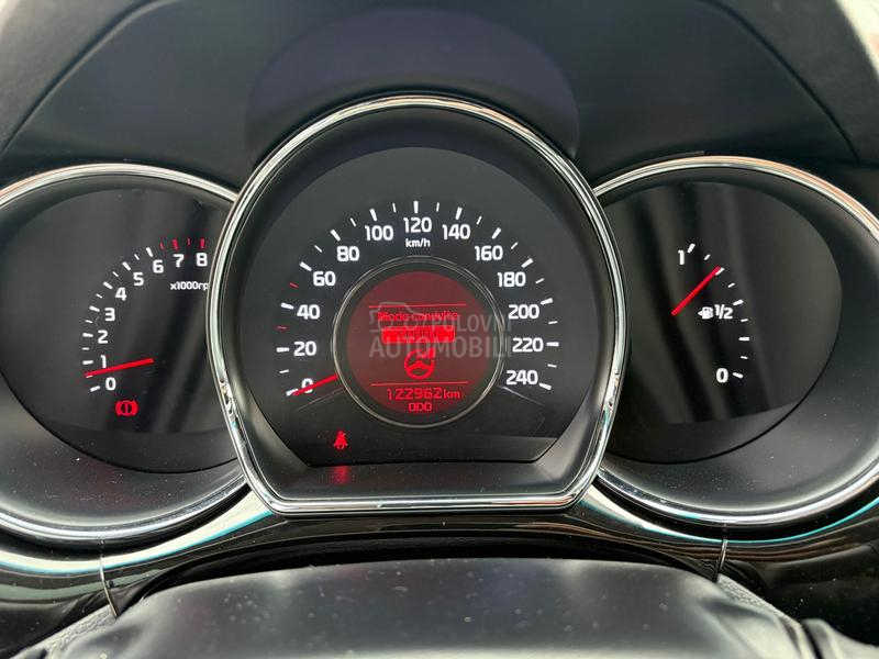 Kia cee`d sw 1.6 CVVT GDI Pano