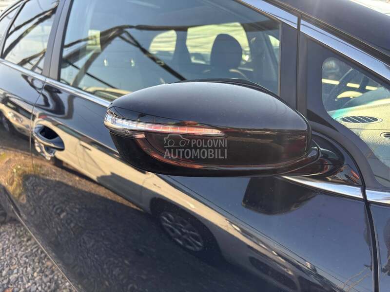 Kia cee`d sw 1.6 CVVT GDI Pano