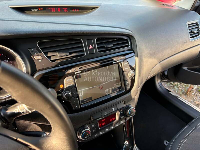 Kia cee`d sw 1.6 CVVT GDI Pano