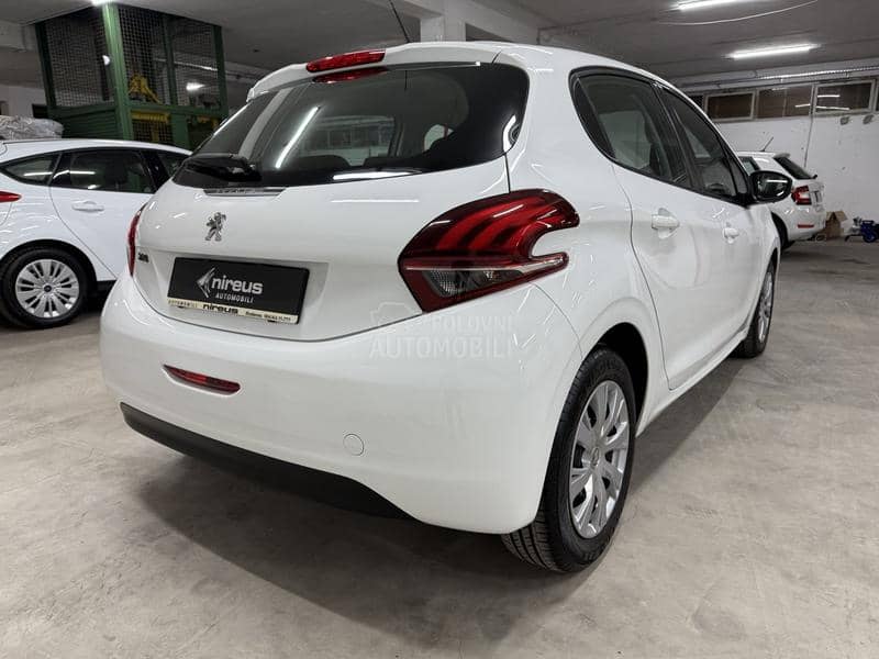 Peugeot 208 1.6 HDI NAVY