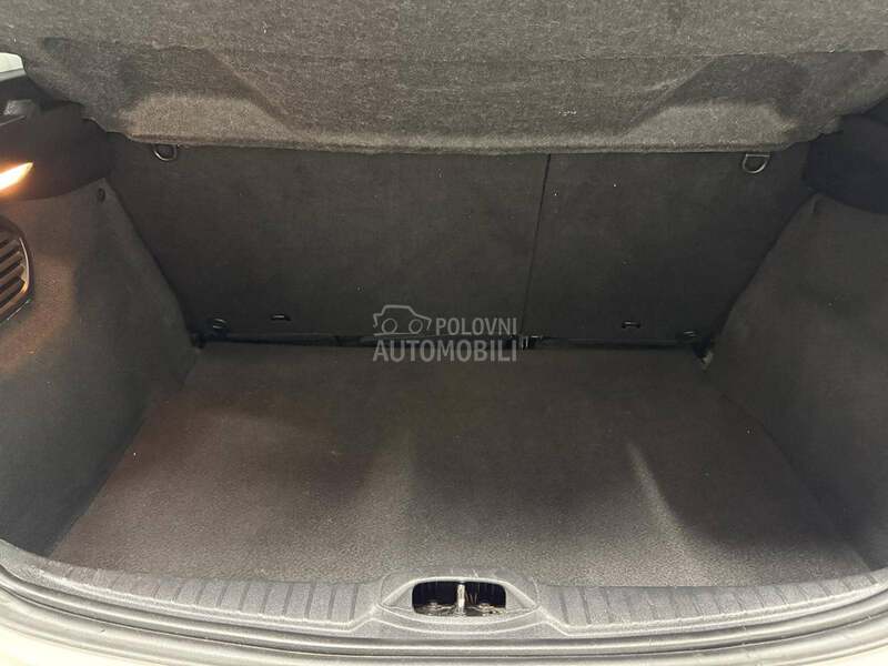 Peugeot 208 1.6 HDI NAVY