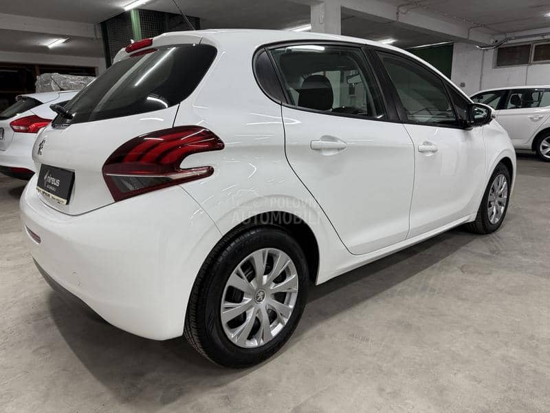 Peugeot 208 1.6 HDI NAVY