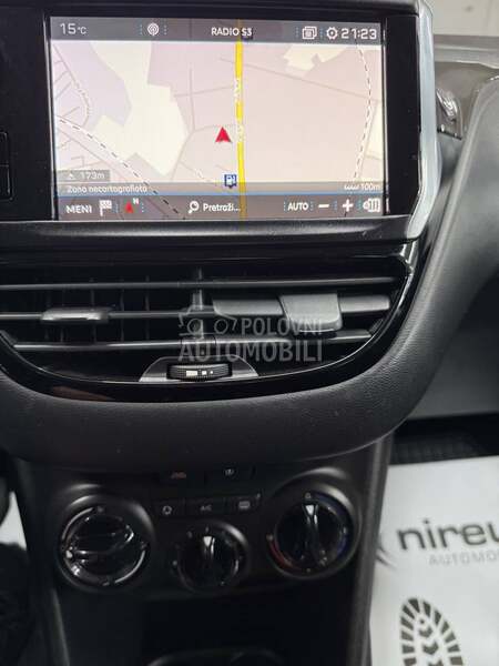 Peugeot 208 1.6 HDI NAVY