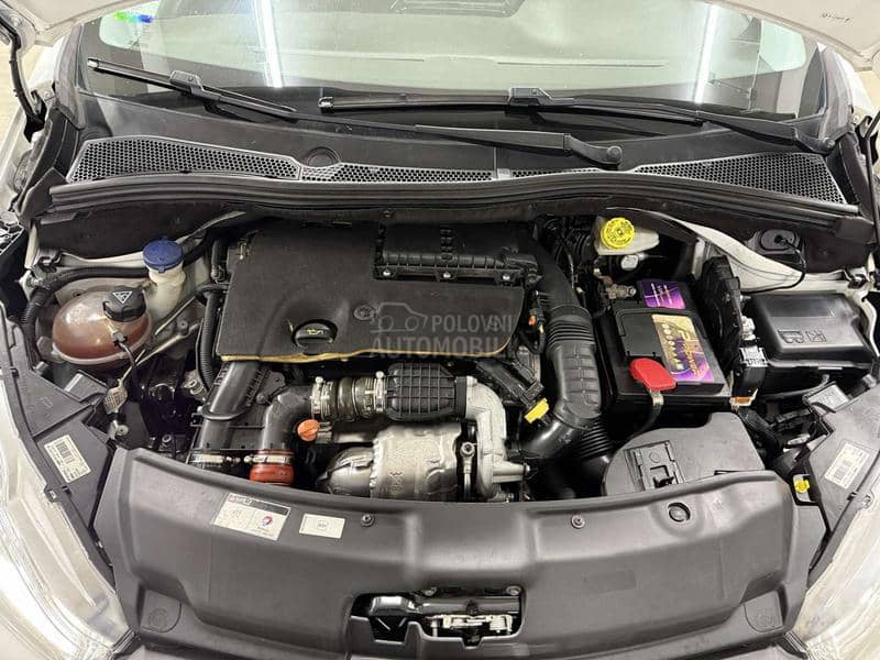 Peugeot 208 1.6 HDI NAVY