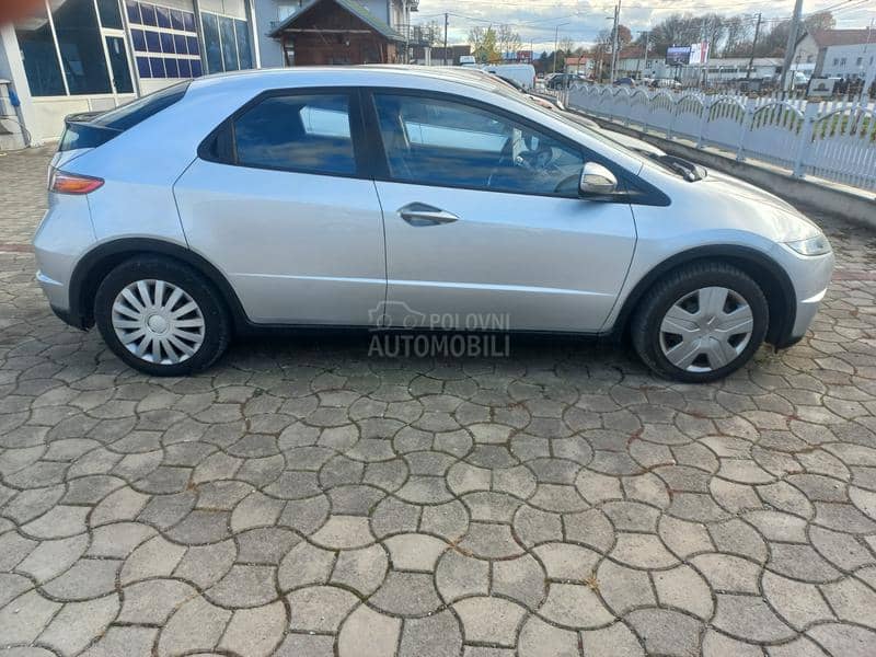 Honda Civic 1400i5dr