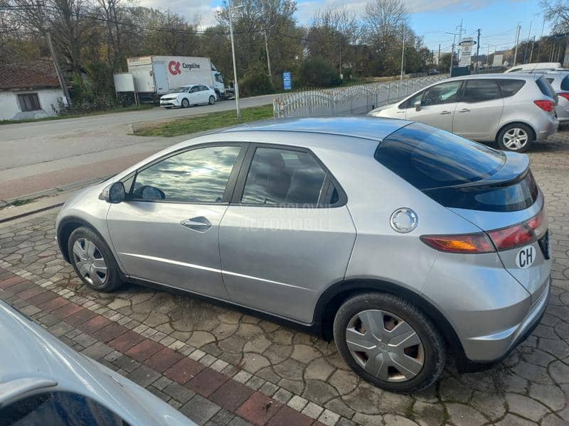 Honda Civic 1400i5dr