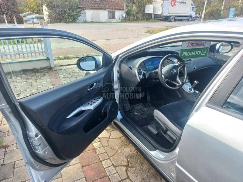 Honda Civic 1400i5dr