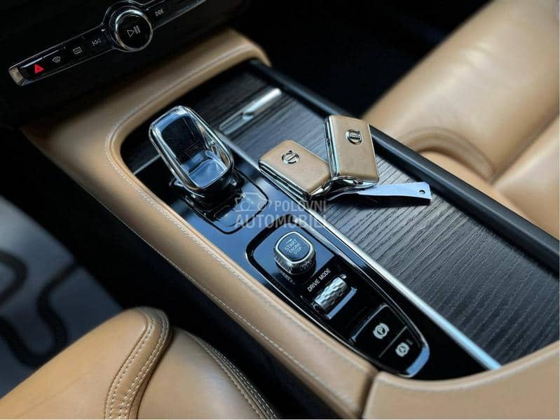 Volvo XC90 2.0 D5 AWD