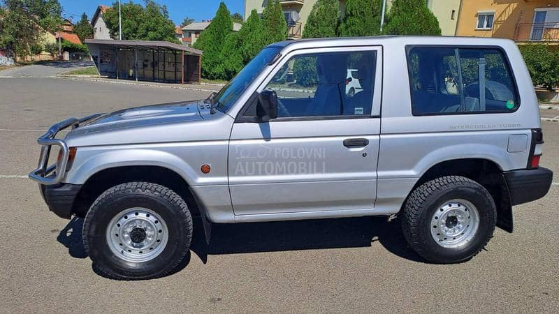 Mitsubishi Pajero 2500