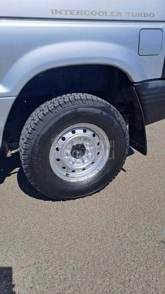 Mitsubishi Pajero 2500