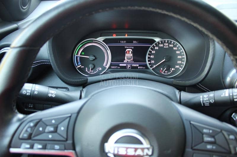 Nissan Juke 1.6 Hybrid DCT