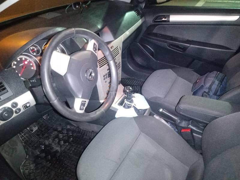 Opel Astra H Enyoj