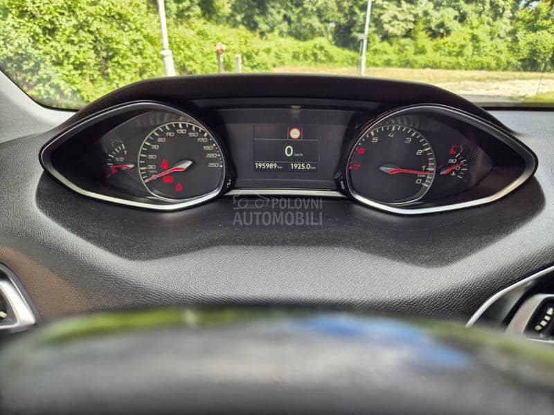 Peugeot 308 1.2