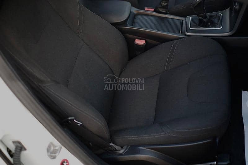 Volvo V40 1.6D D2 OCEAN RACE