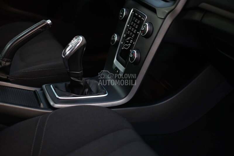 Volvo V40 1.6D D2 OCEAN RACE