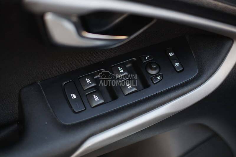 Volvo V40 1.6D D2 OCEAN RACE