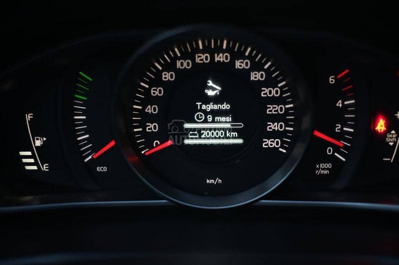 Volvo V40 1.6D D2 OCEAN RACE