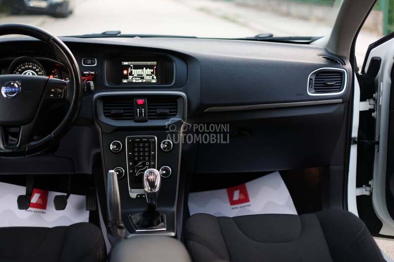 Volvo V40 1.6D D2 OCEAN RACE