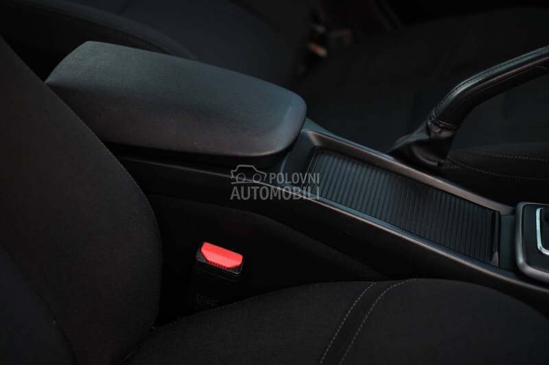 Volvo V40 1.6D D2 OCEAN RACE