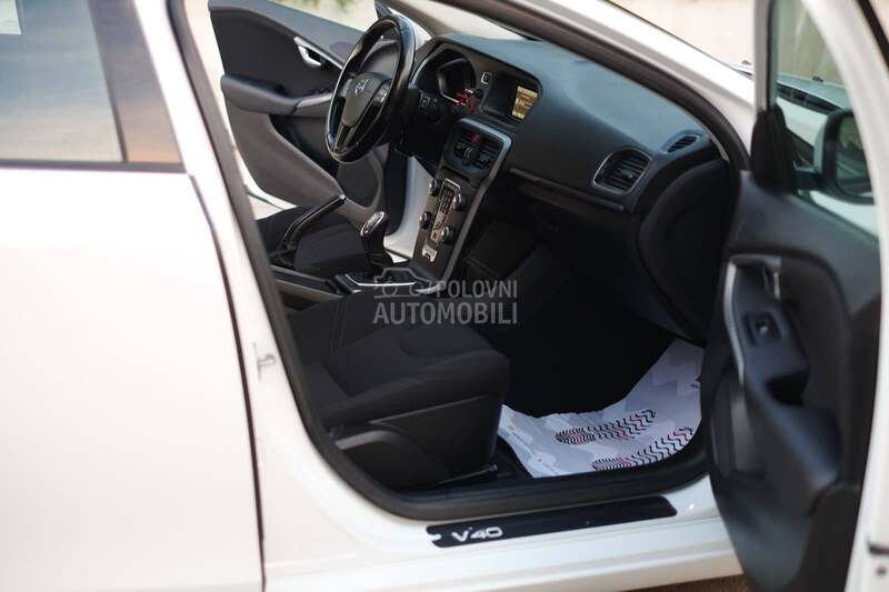 Volvo V40 1.6D D2 OCEAN RACE