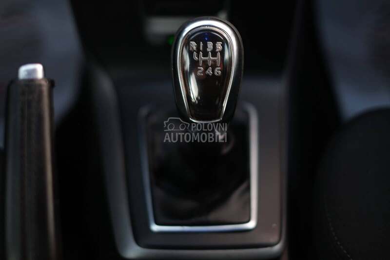 Volvo V40 1.6D D2 OCEAN RACE