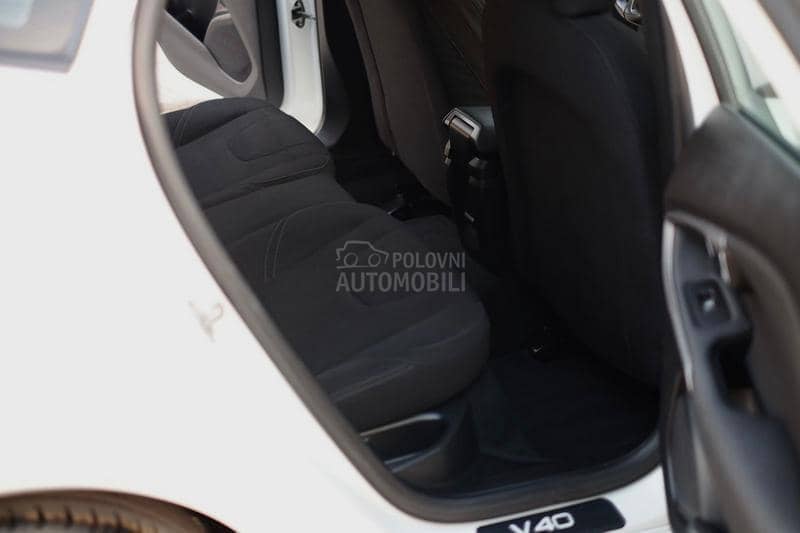 Volvo V40 1.6D D2 OCEAN RACE