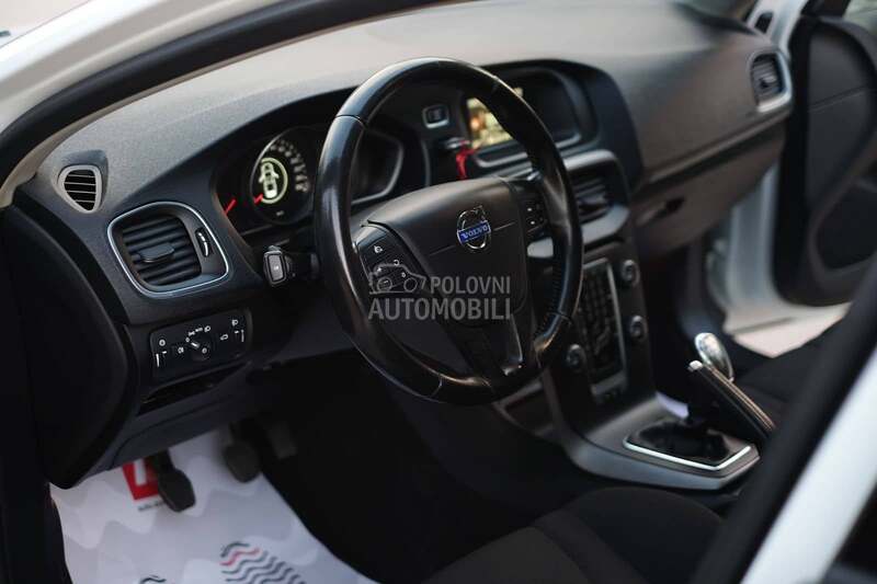 Volvo V40 1.6D D2 OCEAN RACE