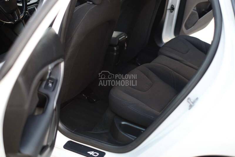 Volvo V40 1.6D D2 OCEAN RACE