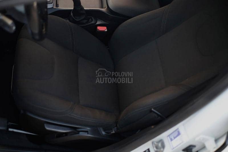 Volvo V40 1.6D D2 OCEAN RACE