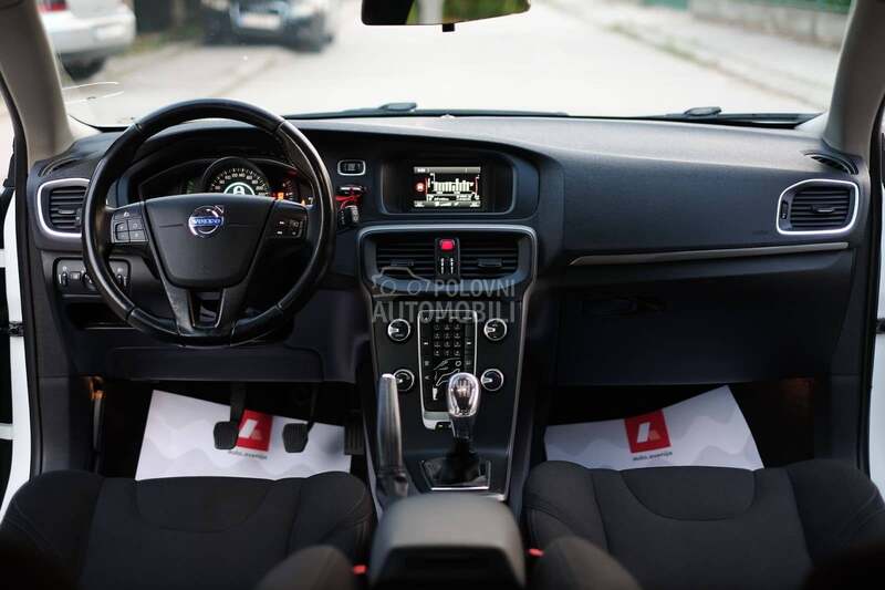 Volvo V40 1.6D D2 OCEAN RACE