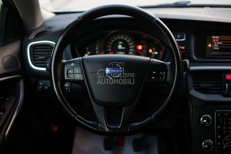 Volvo V40 1.6D D2 OCEAN RACE