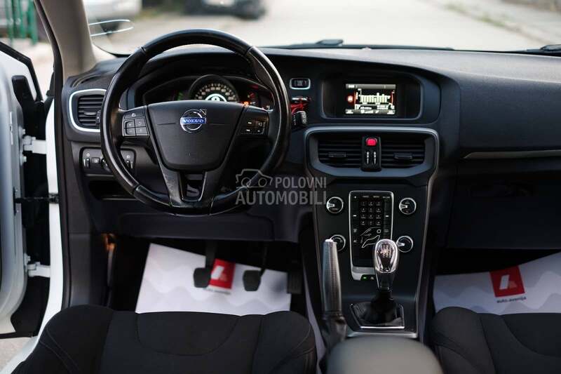 Volvo V40 1.6D D2 OCEAN RACE