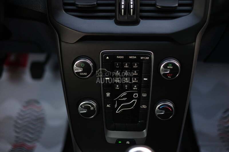 Volvo V40 1.6D D2 OCEAN RACE