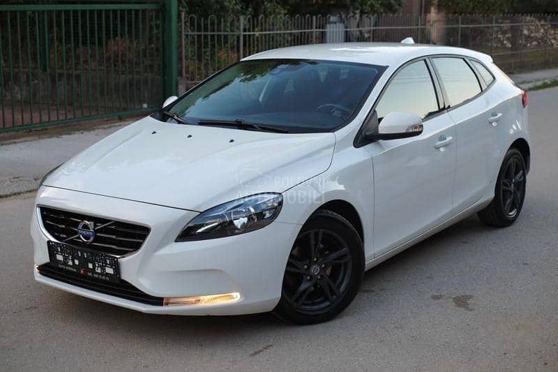 Volvo V40 1.6D D2 OCEAN RACE