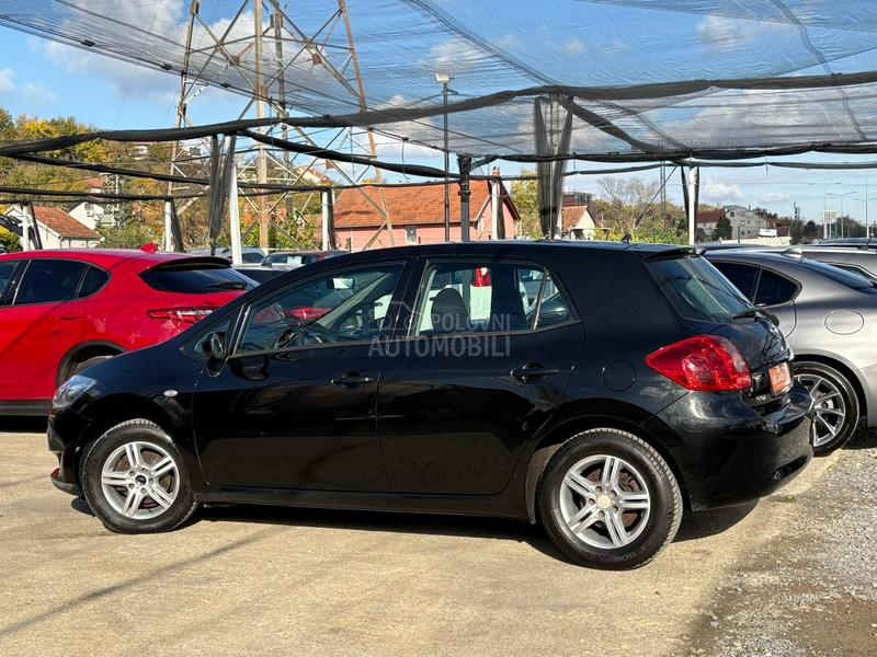 Toyota Auris 1.6 VVT-t Luna