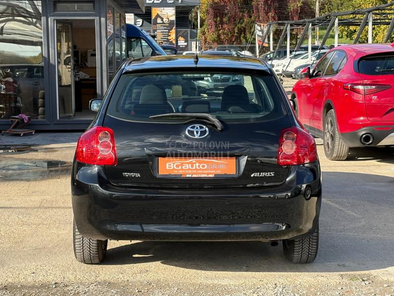 Toyota Auris 1.6 VVT-t Luna