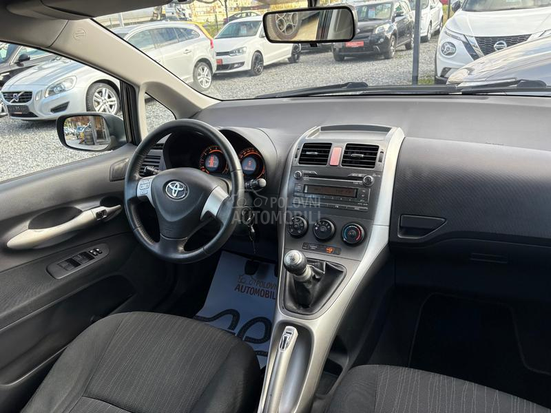 Toyota Auris 1.6 VVT-t Luna