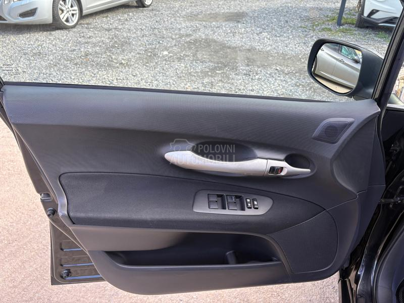 Toyota Auris 1.6 VVT-t Luna