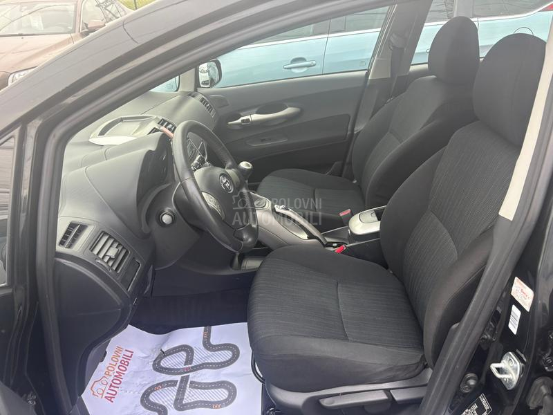 Toyota Auris 1.6 VVT-t Luna