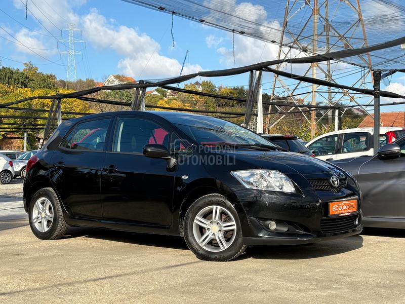 Toyota Auris 1.6 VVT-t Luna