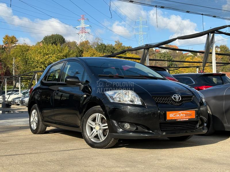 Toyota Auris 1.6 VVT-t Luna