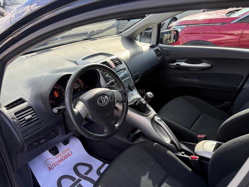 Toyota Auris 1.6 VVT-t Luna
