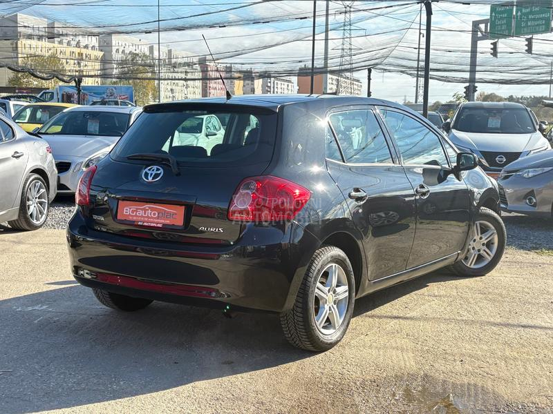 Toyota Auris 1.6 VVT-t Luna