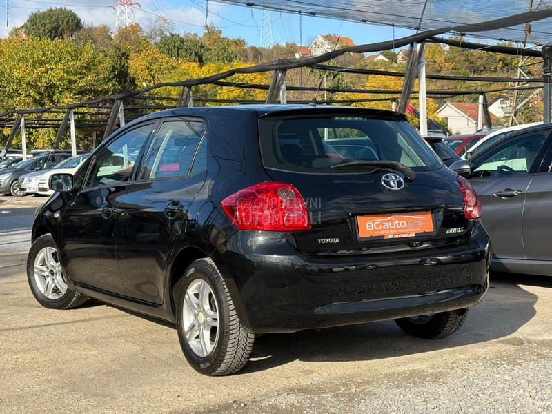 Toyota Auris 1.6 VVT-t Luna