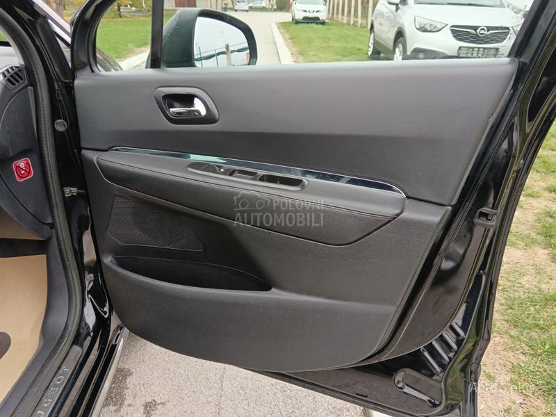 Peugeot 3008 1.6hdi ALLURE