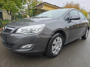 Opel Astra J 1.4 obican motor