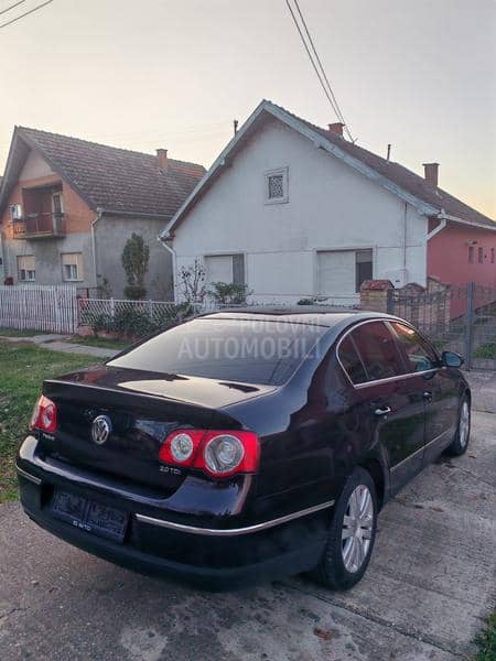 Volkswagen Passat B6 2.0 TDI HIGH LINE